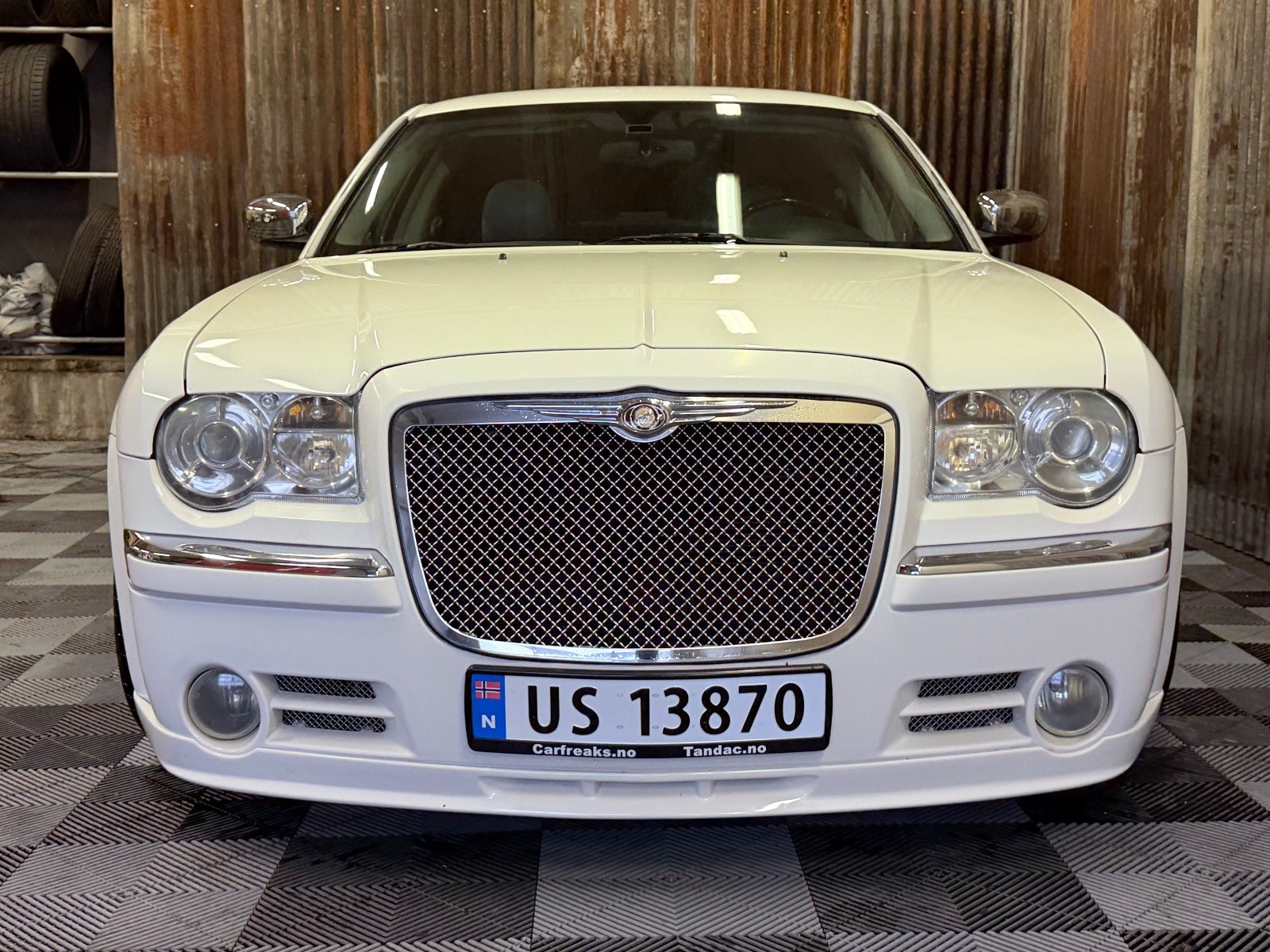 Chrysler 300C 5.7 V8 HEMI Automatic, 345hp, 2006