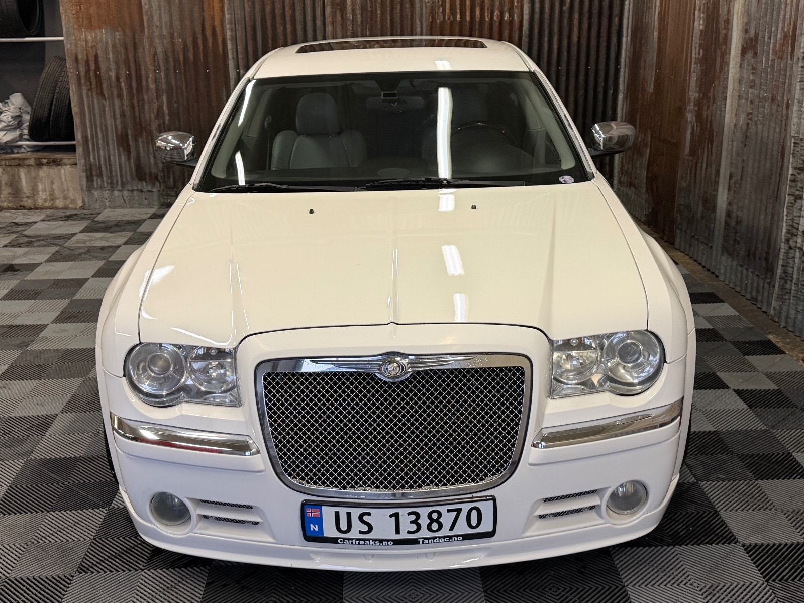 Chrysler 300C 5.7 V8 HEMI Automatic, 345hp, 2006
