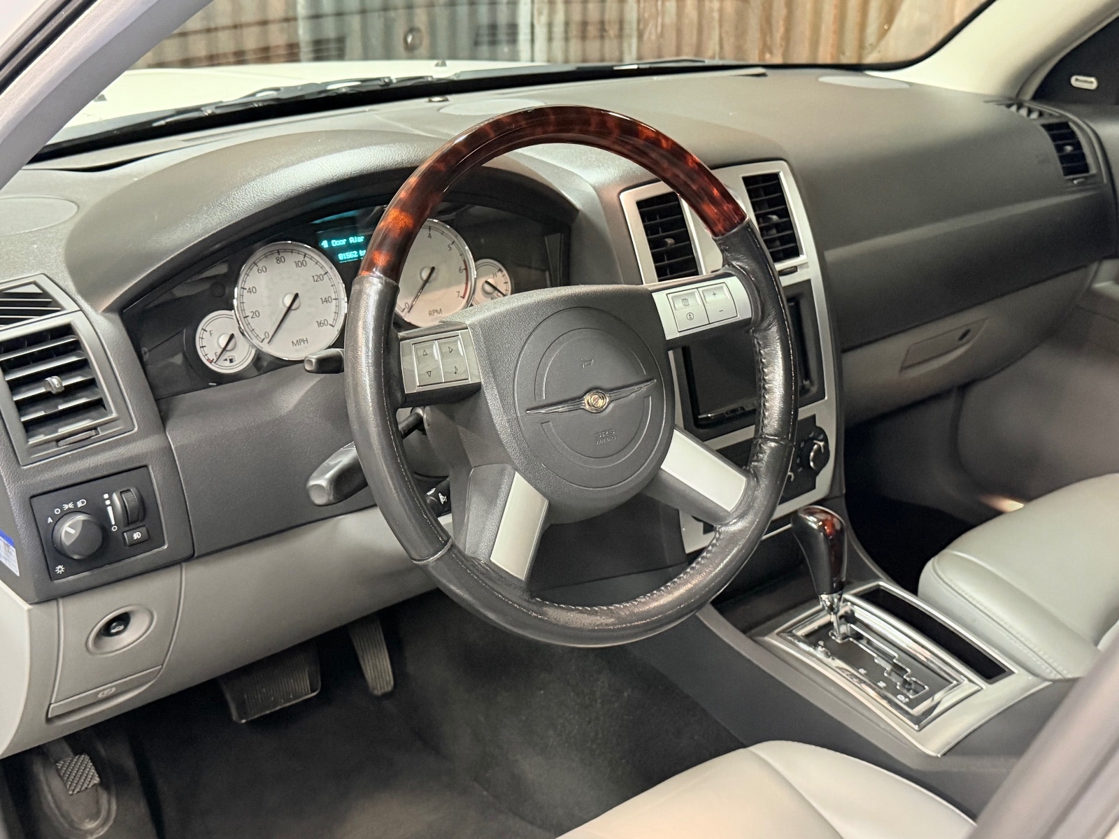 Chrysler 300C 5.7 V8 HEMI Automatic, 345hp, 2006