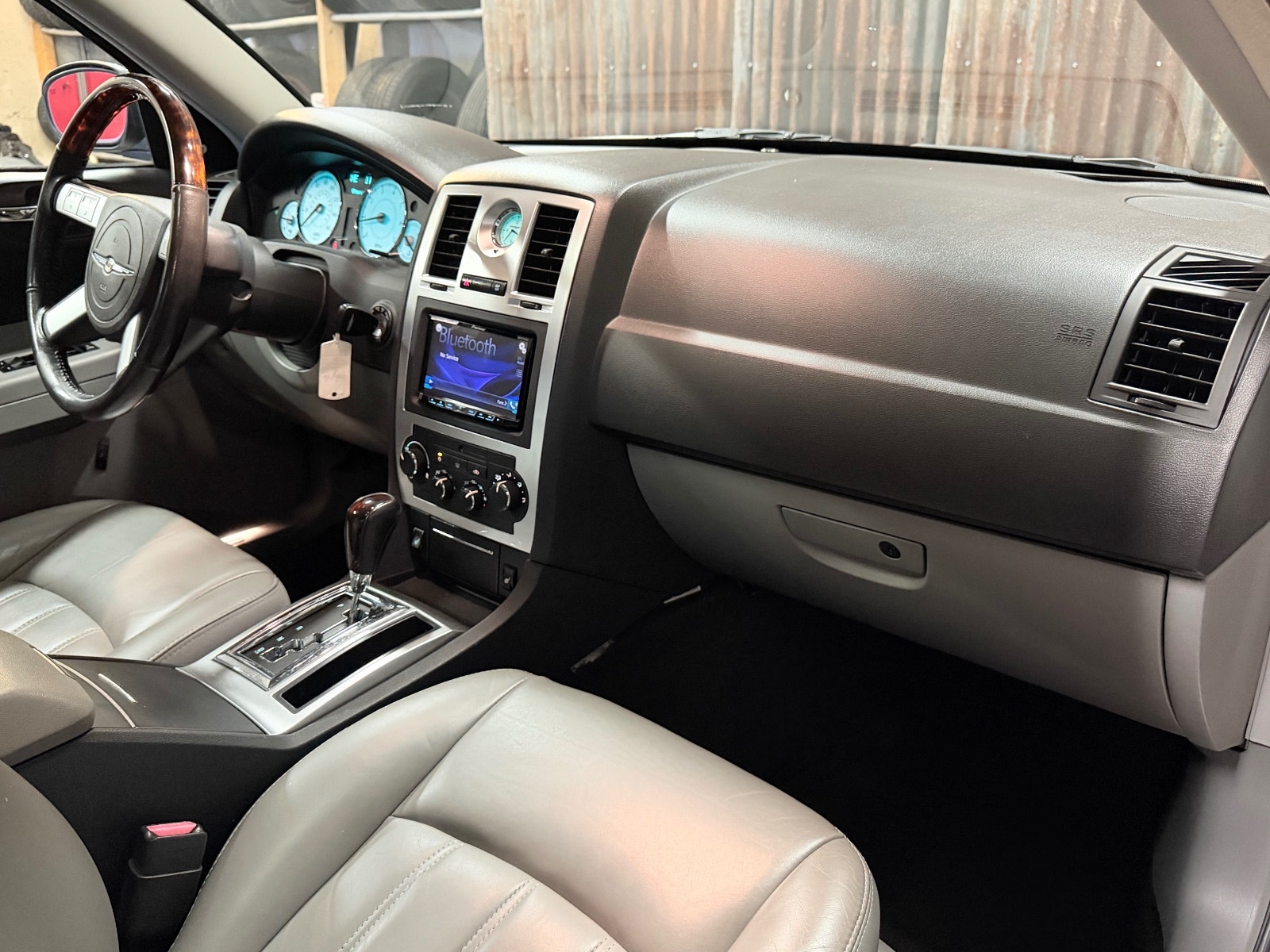 Chrysler 300C 5.7 V8 HEMI Automatic, 345hp, 2006