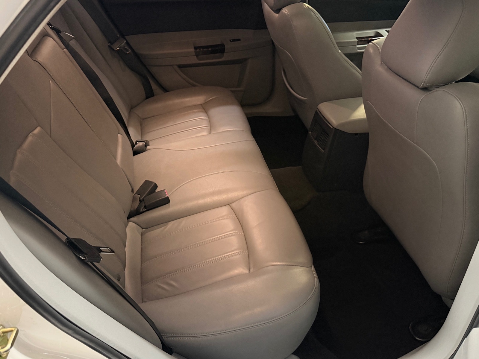 Chrysler 300C 5.7 V8 HEMI Automatic, 345hp, 2006