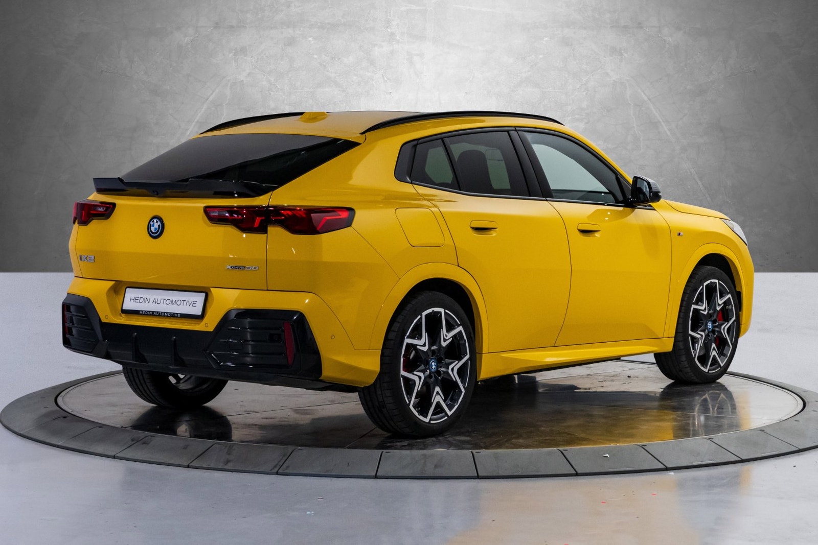 BMW iX2 xDrive30, 306ps, 2024
