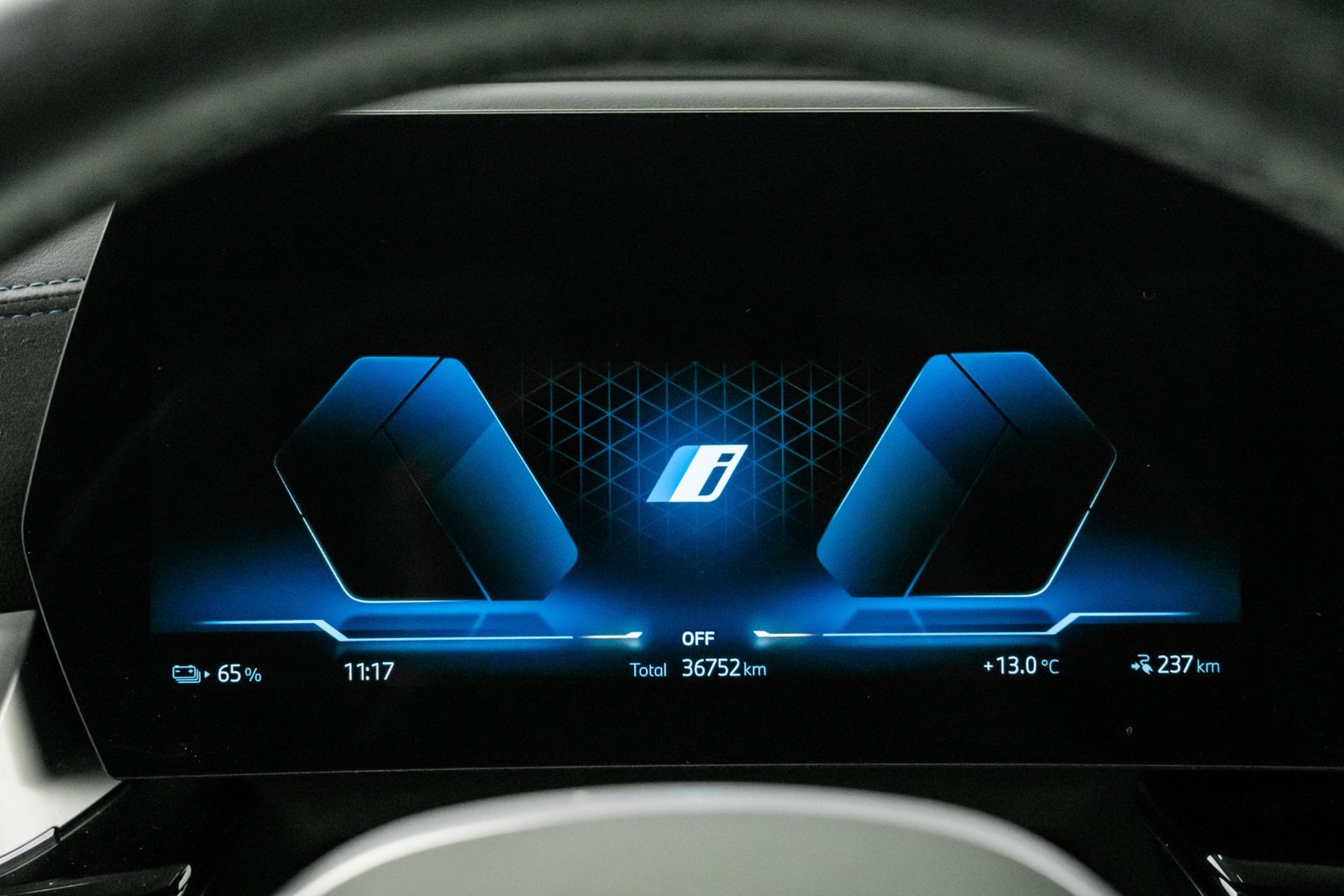 BMW iX2 xDrive30, 306ps, 2024