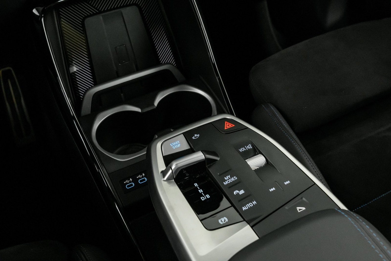 BMW iX2 xDrive30, 306ps, 2024