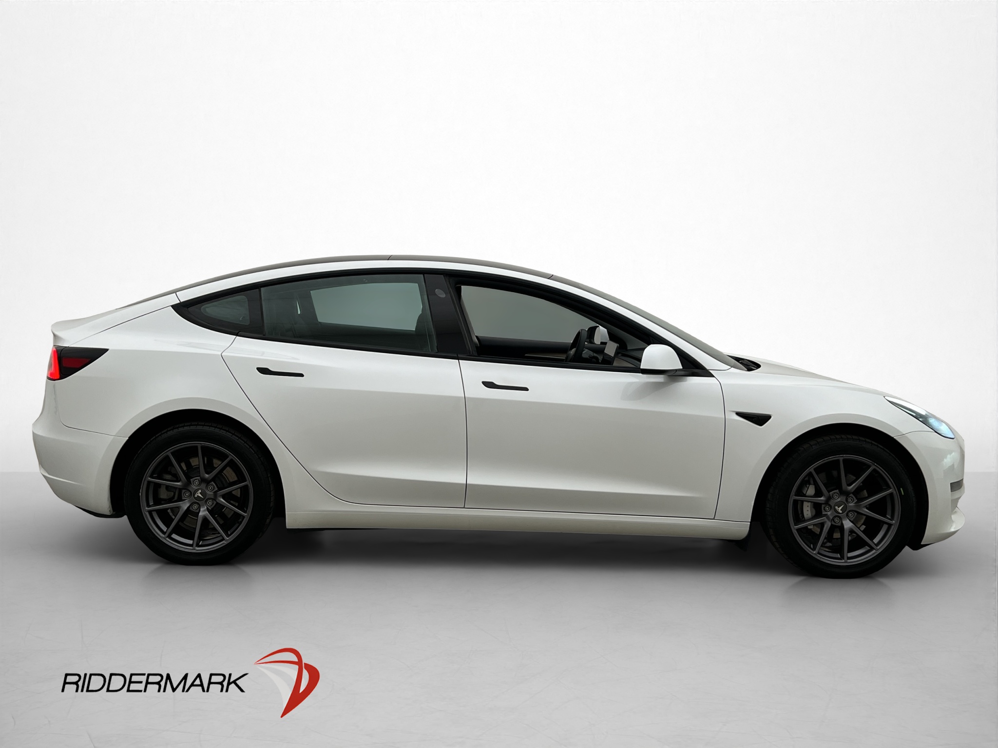 Tesla Model 3 Long Range AWD, 498ps, 2023