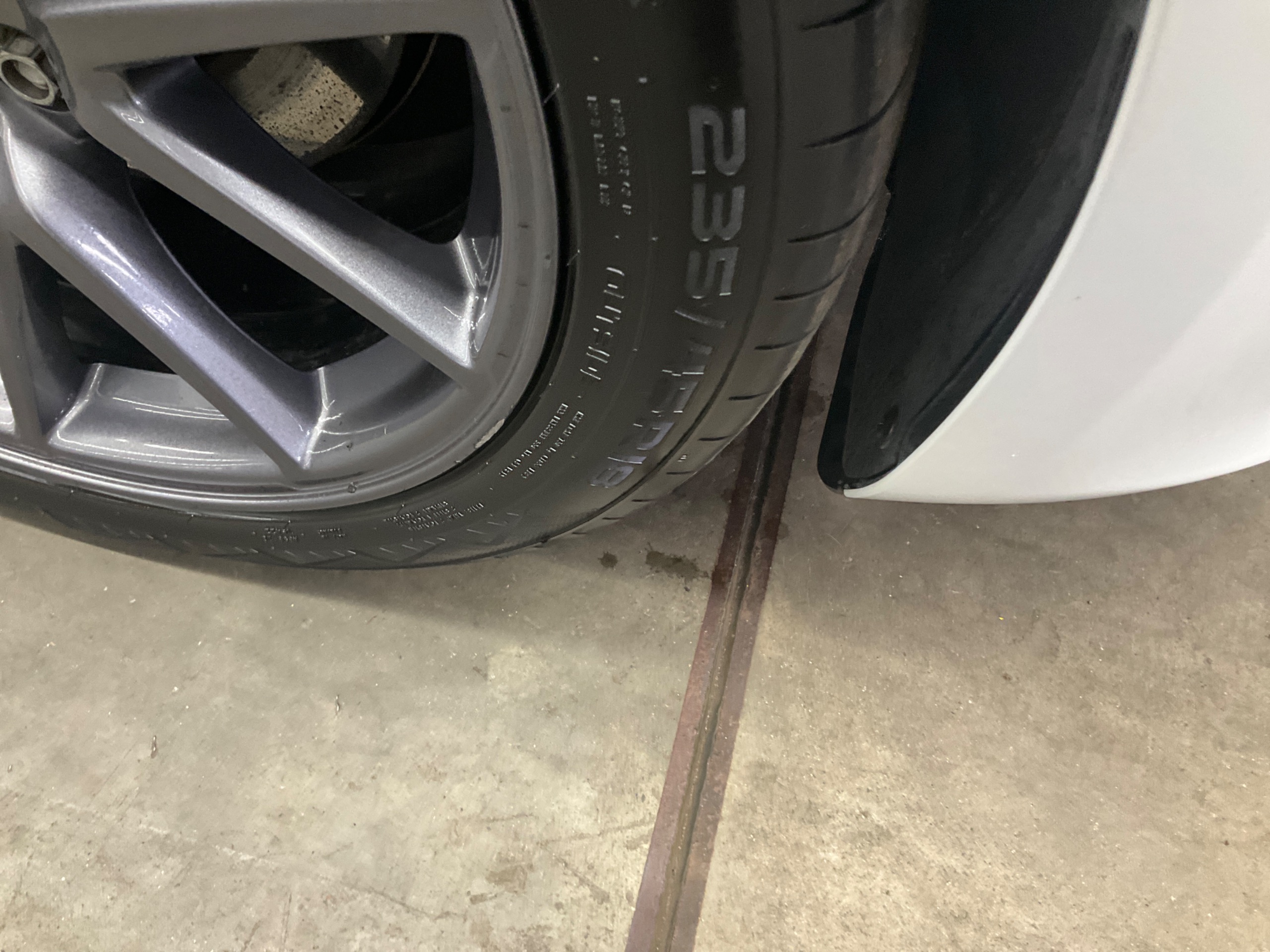 Tesla Model 3 Long Range AWD, 498ps, 2023