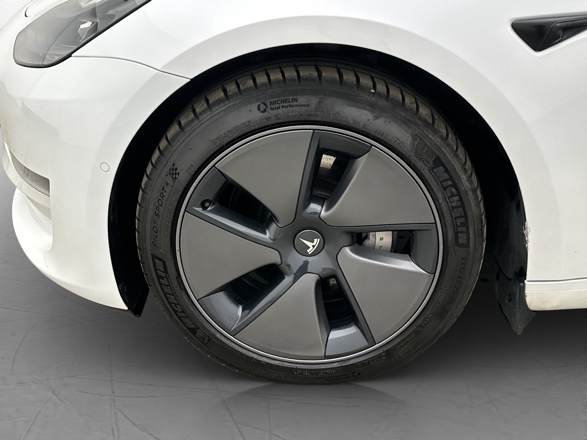 Tesla Model 3 Long Range AWD, 498ps, 2022