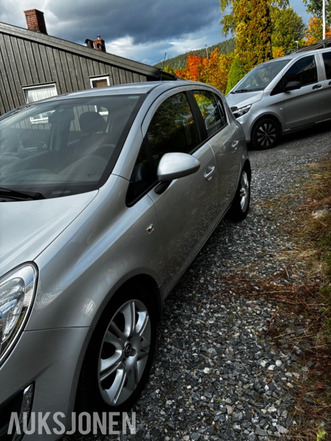 Opel Corsa 5-door 1.4 Automatic, 4-trins, 100ps, 2012