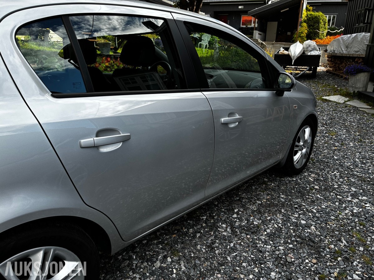 Opel Corsa 5-door 1.4 Automatic, 4-trins, 100ps, 2012