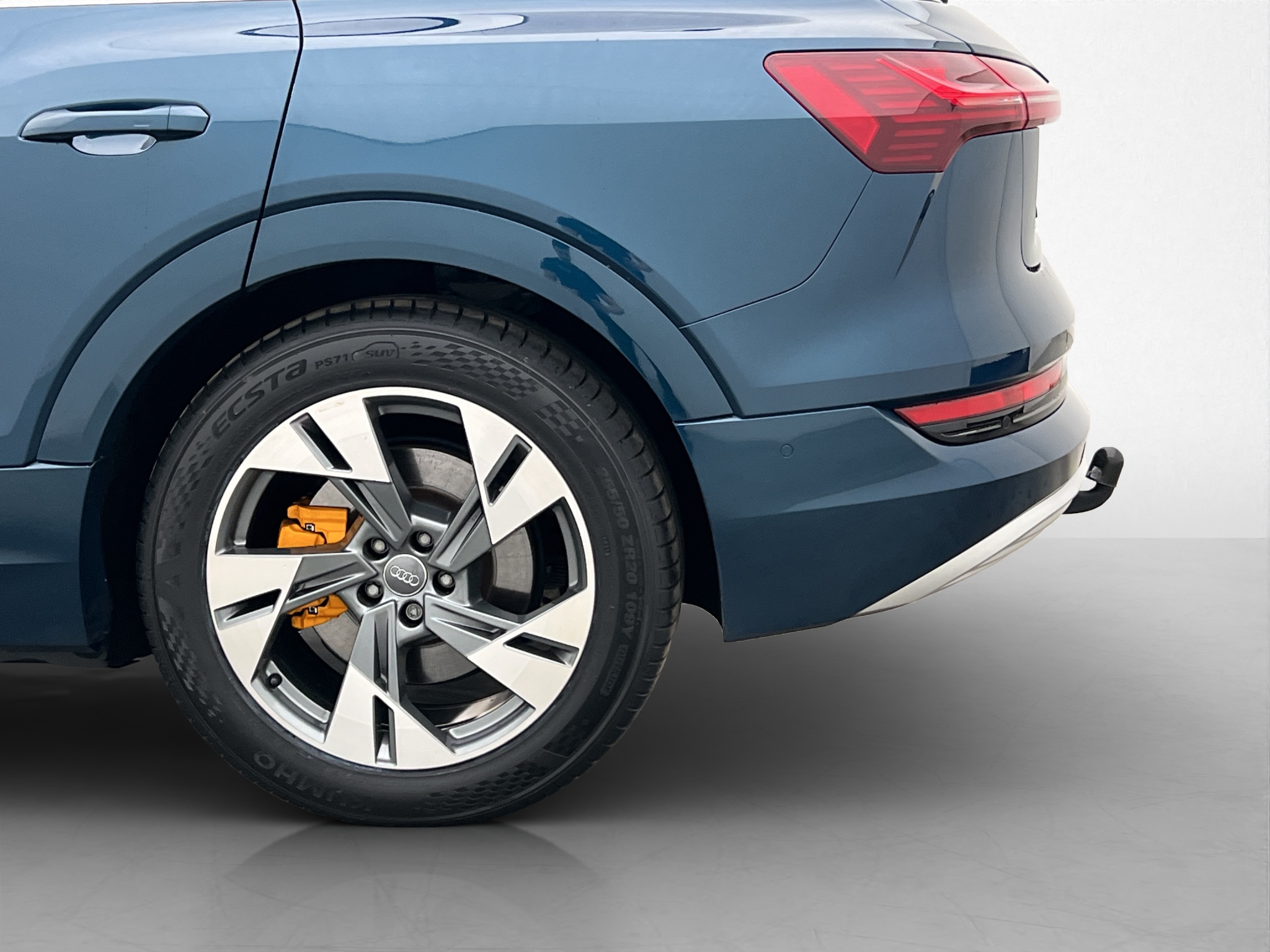 Audi e-tron 55 quattro, 408ps, 2019