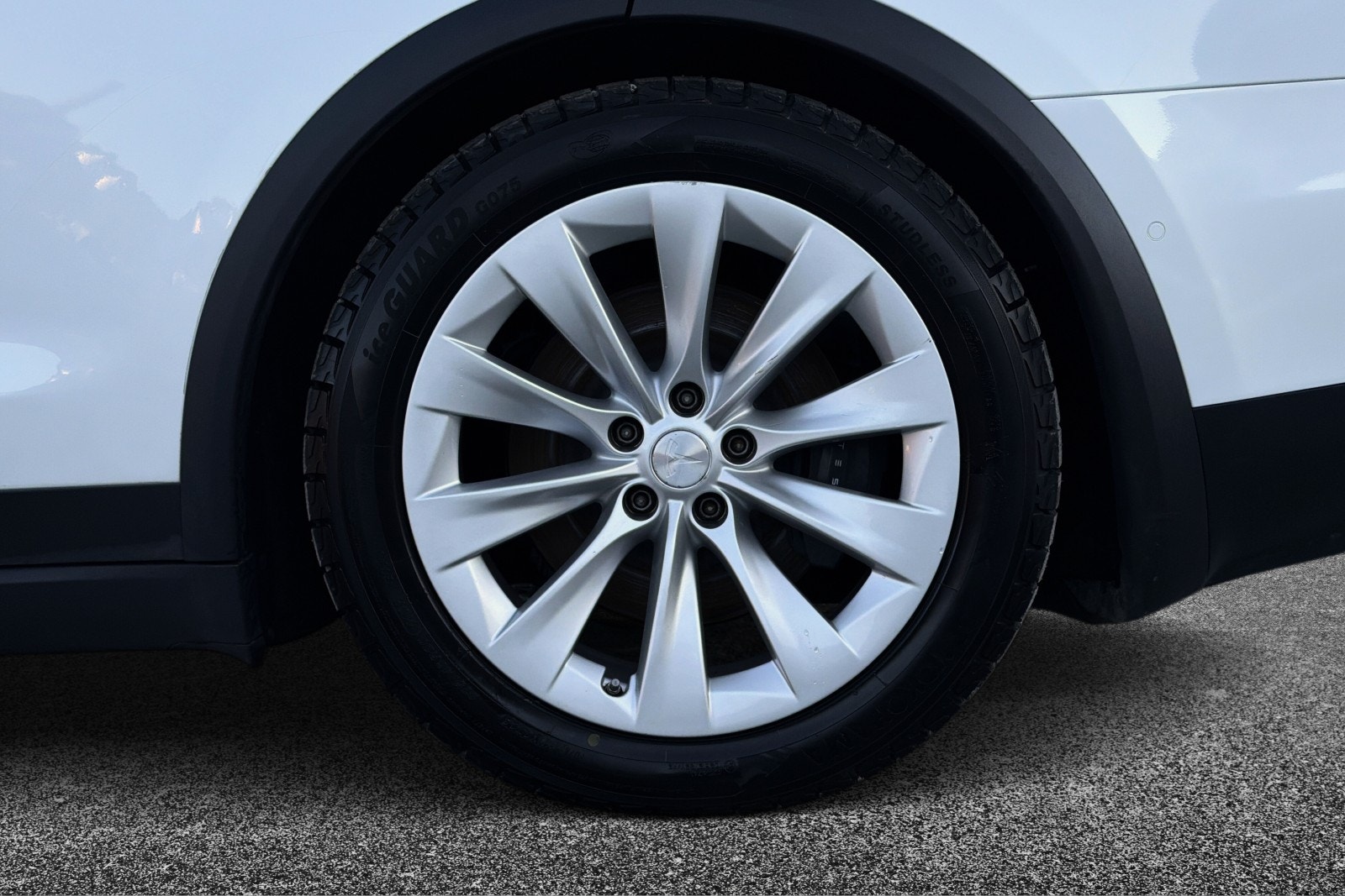 Tesla Model X Long Range, 423hp, 2019