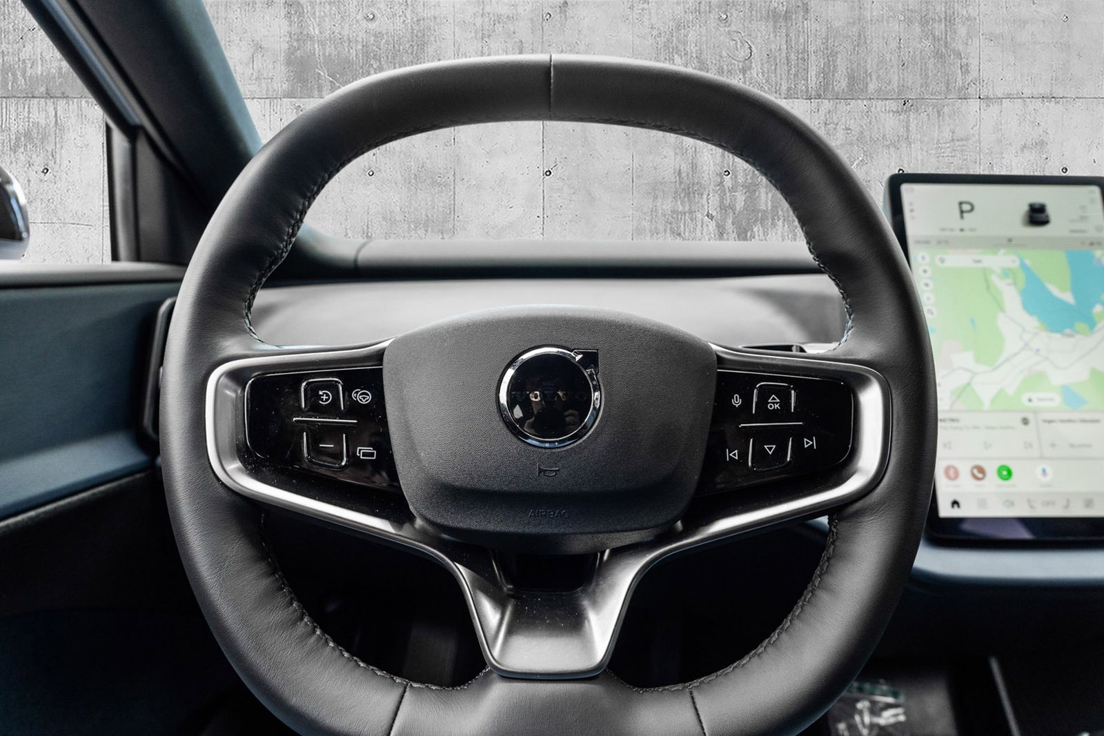 Volvo EX30 Twin Motor Performance, 428ps, 2025