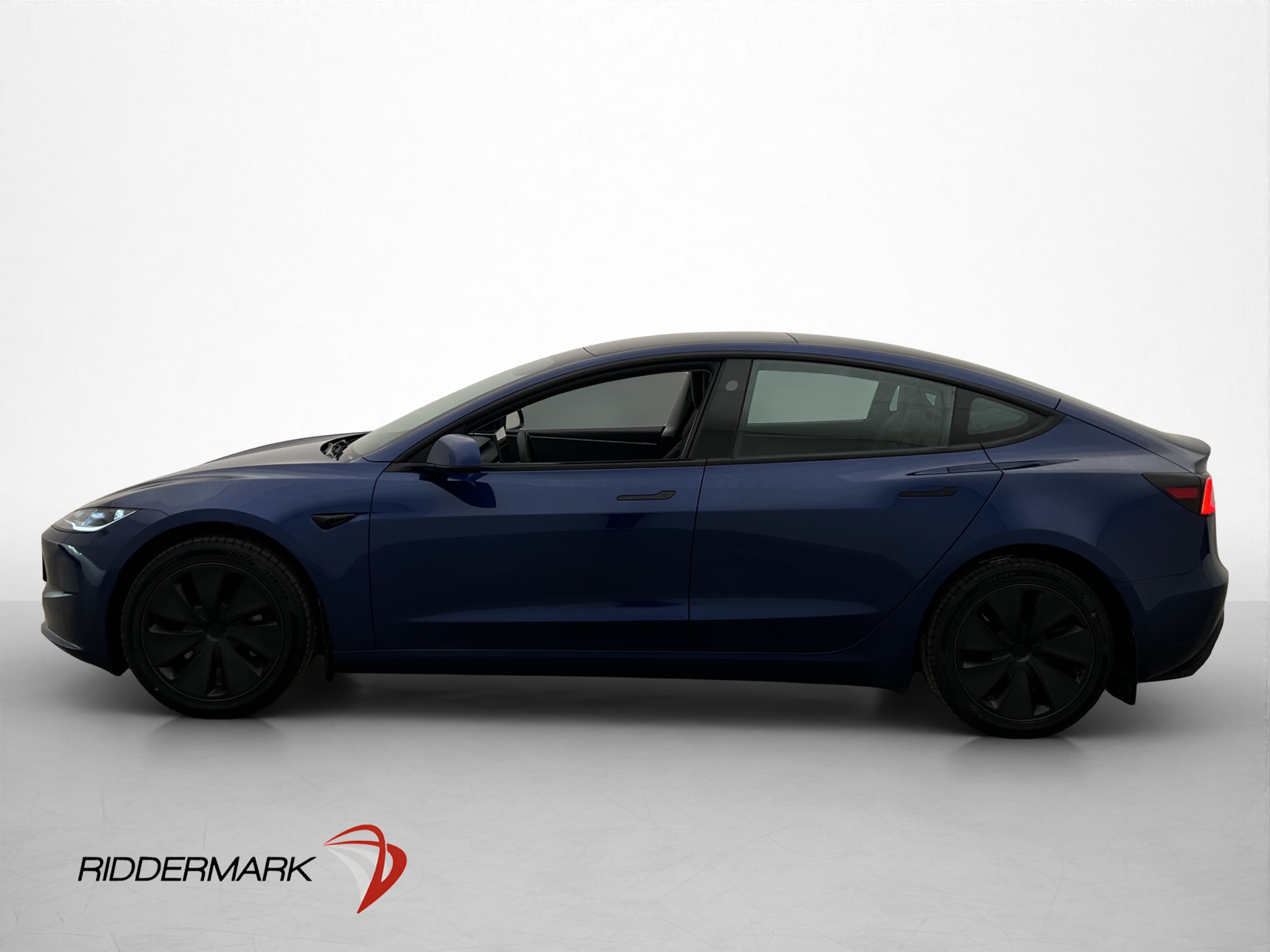 Tesla Model 3 Standard Range, 283ps, 2024