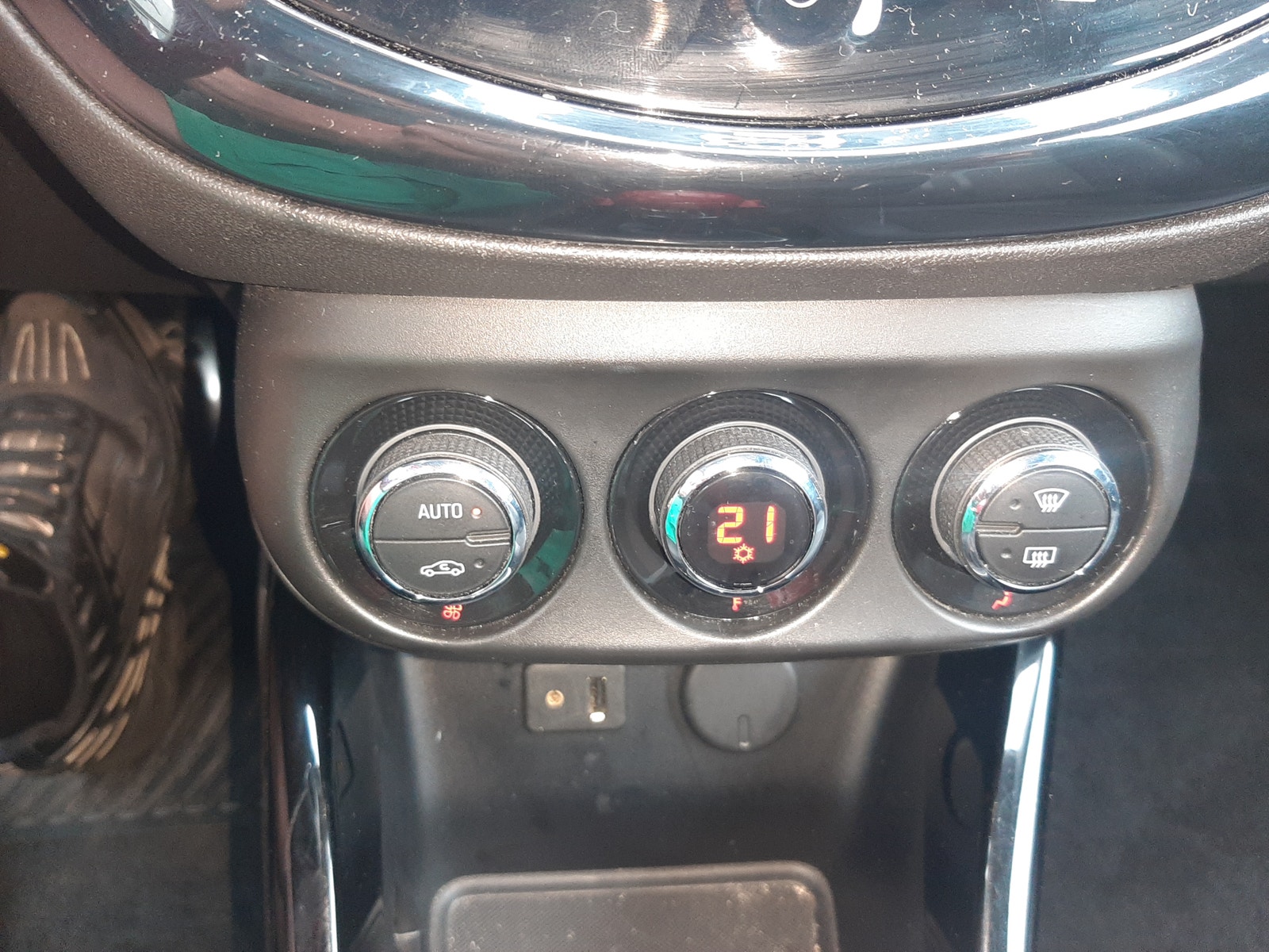 Opel Adam 1.4  Manual, 5-trins, 100ps, 2013