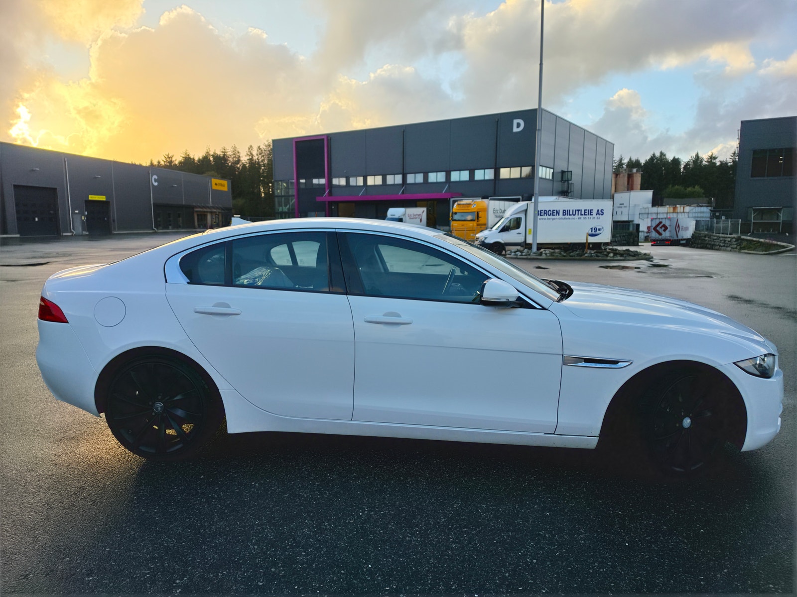 Jaguar XE E-Performance Manual, 6-trins, 163ps, 2016
