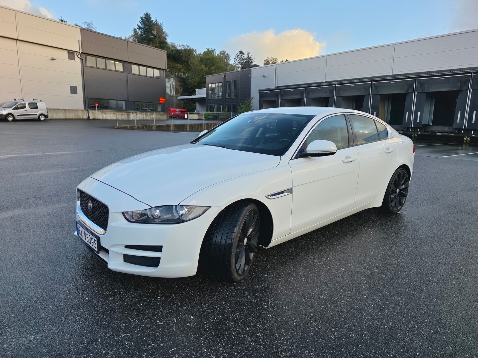 Jaguar XE E-Performance Manual, 6-trins, 163ps, 2016