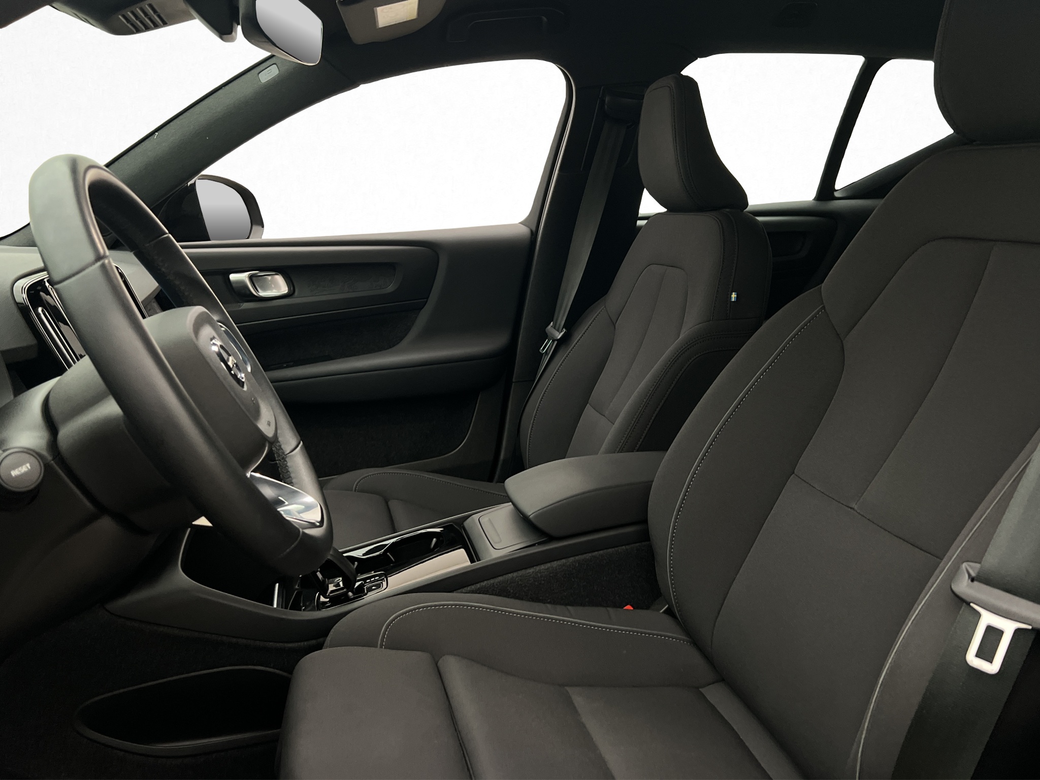 Volvo XC40 Recharge Extended Range, 252ps, 2024