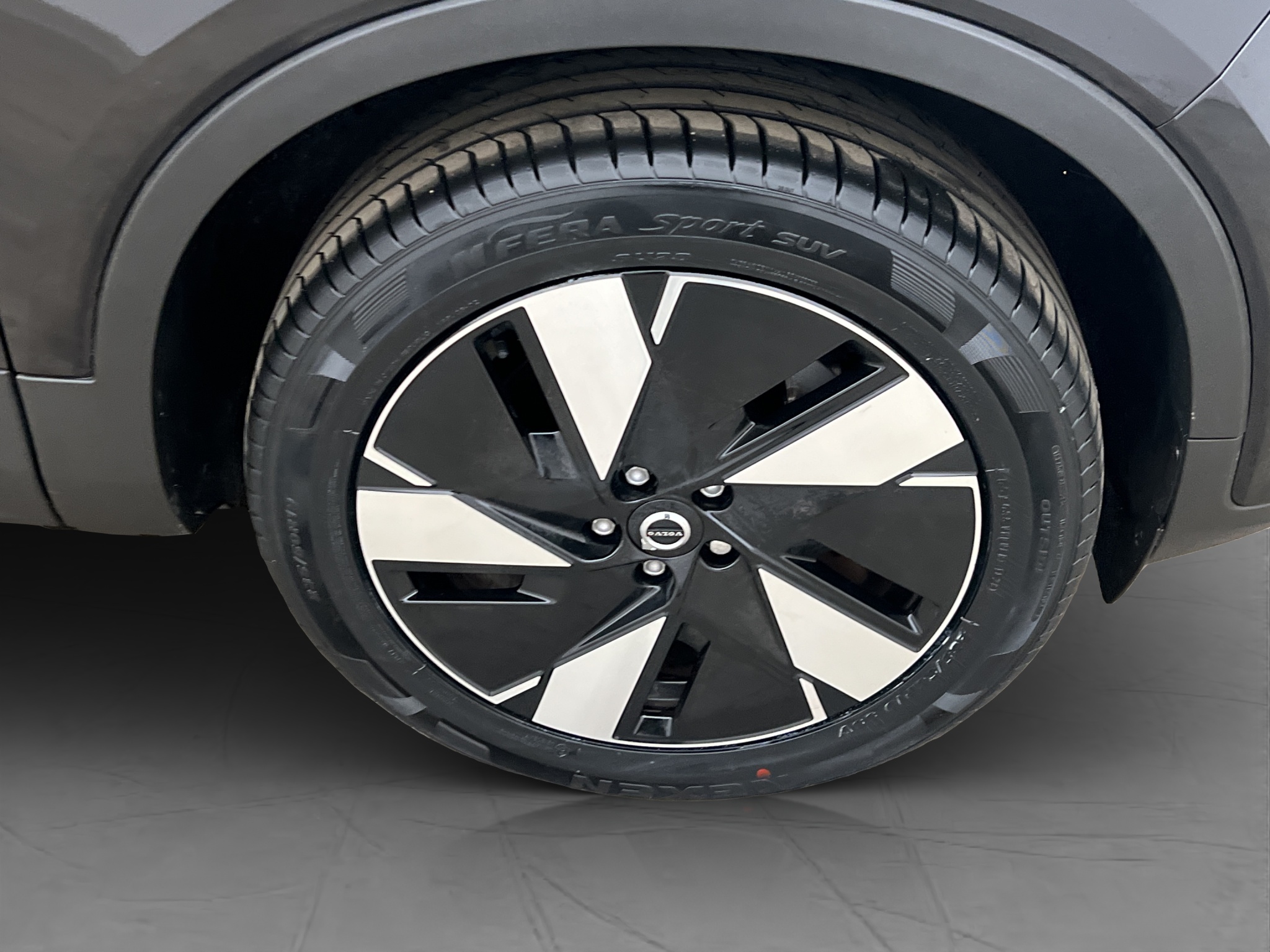 Volvo XC40 Recharge Extended Range, 252ps, 2024