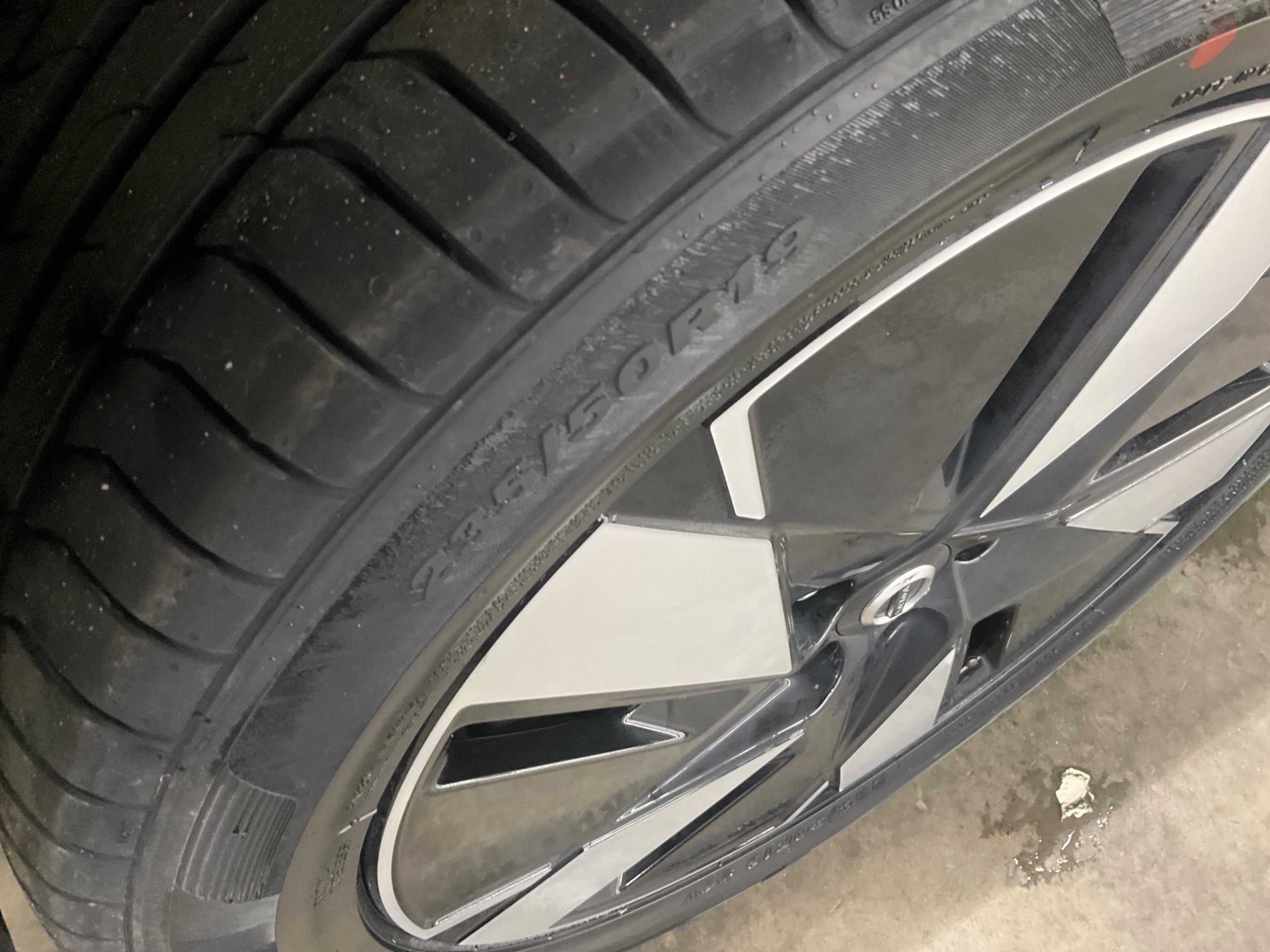 Volvo XC40 Recharge Extended Range, 252ps, 2024