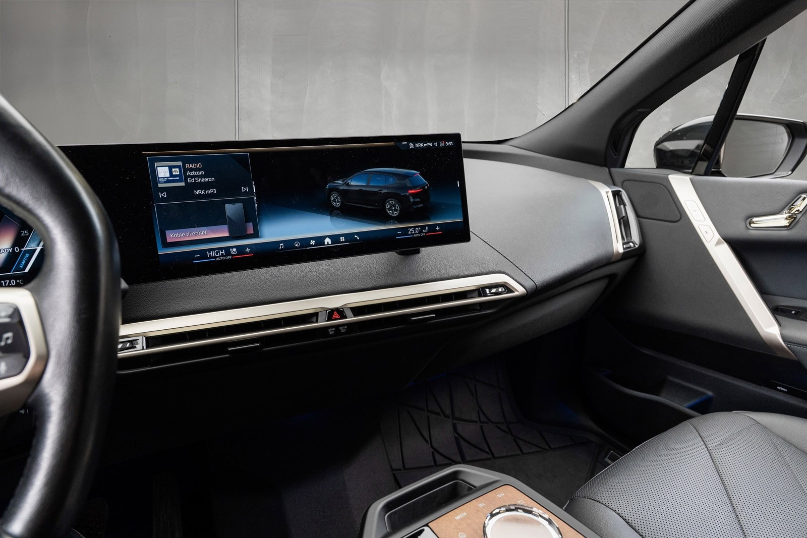 BMW iX xDrive50, 524hp, 2024