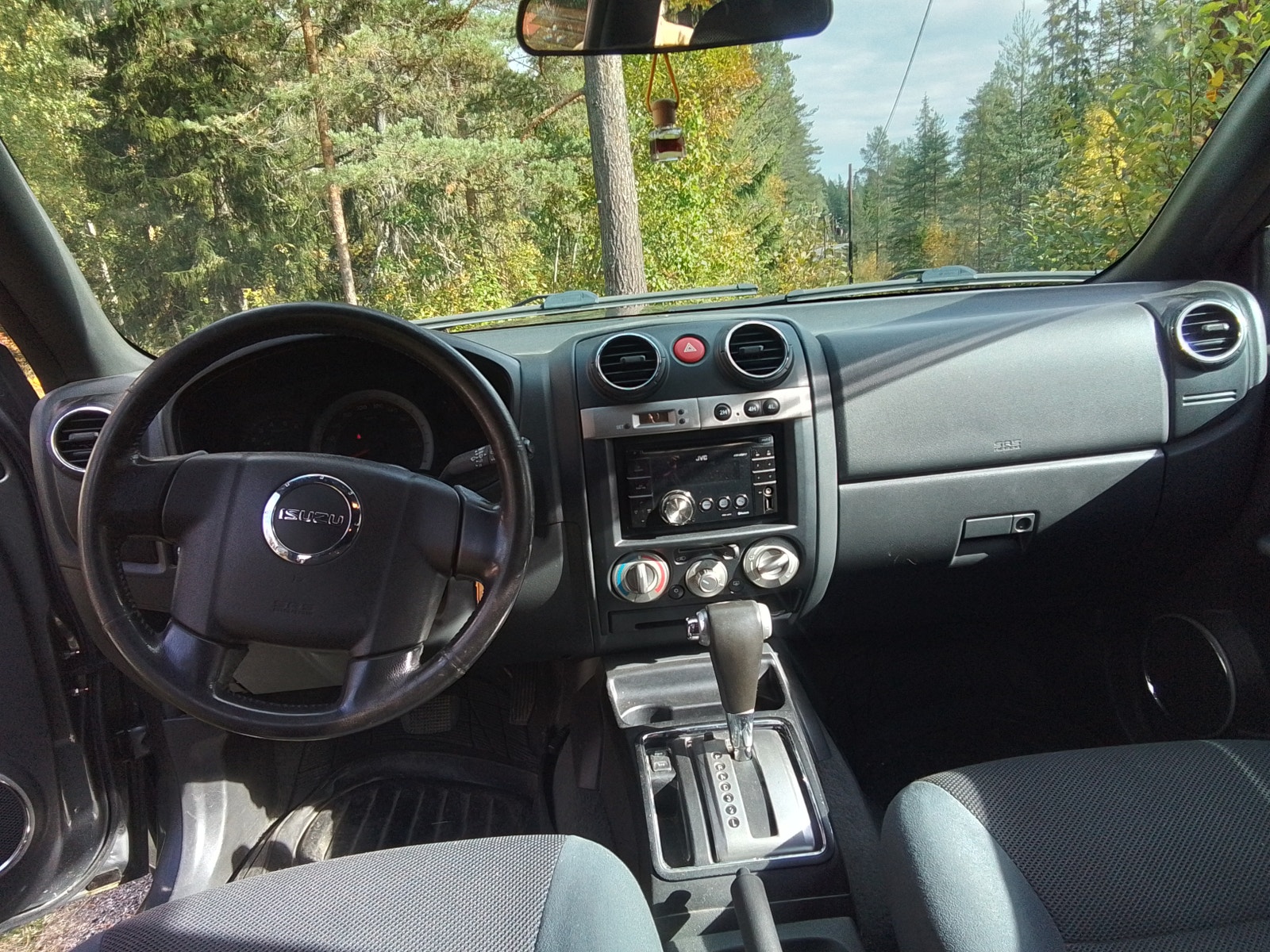 Isuzu D-Max Single Cab 3.0 4WD Automatic, 163hp, 2011