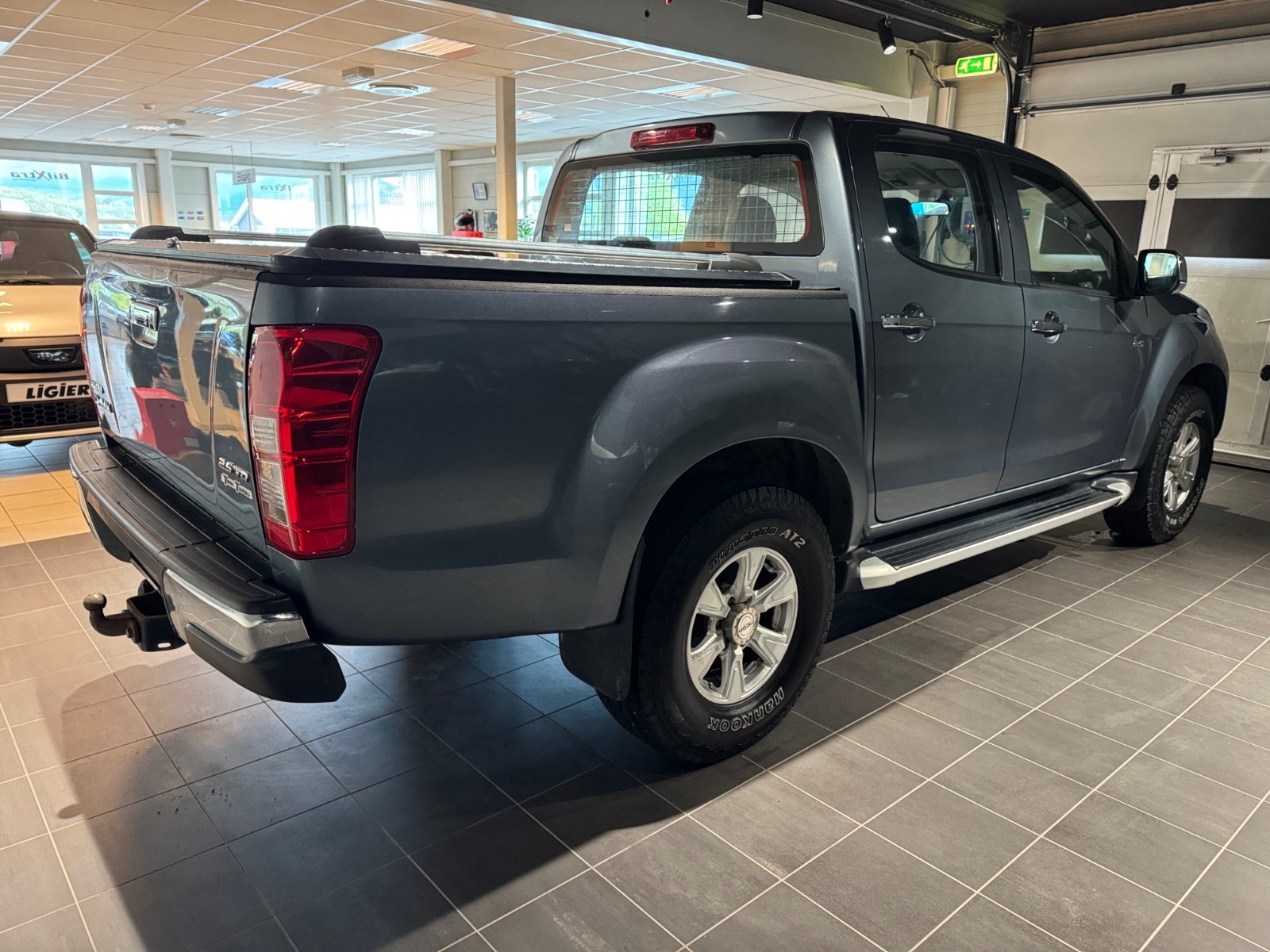 Isuzu D-Max Crew Cab 2.5 4WD Automatic, 5-trins, 163ps, 2014