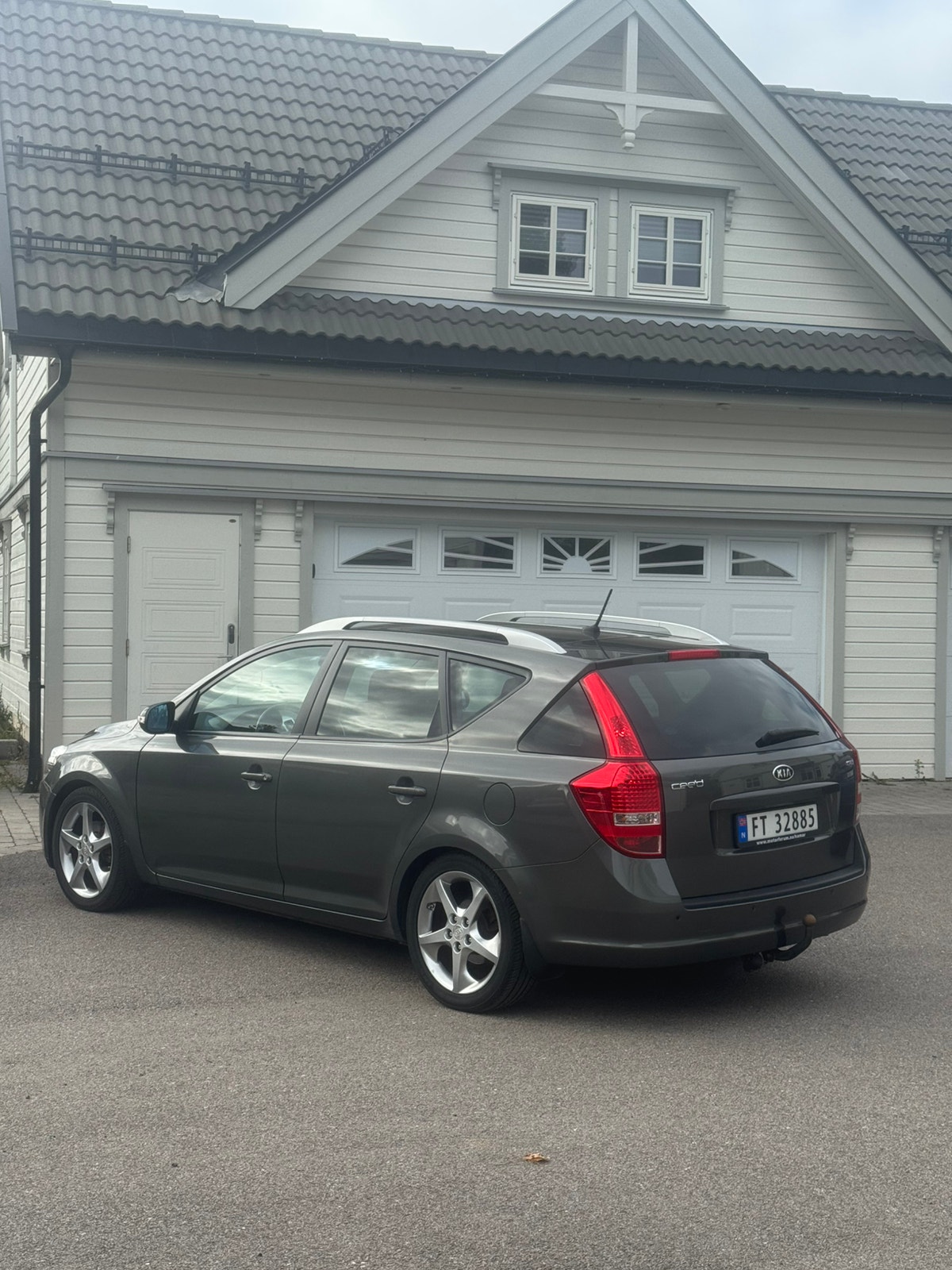 Kia cee'd_sw 1.6 CRDi Automatic, 4-trins, 115ps, 2010