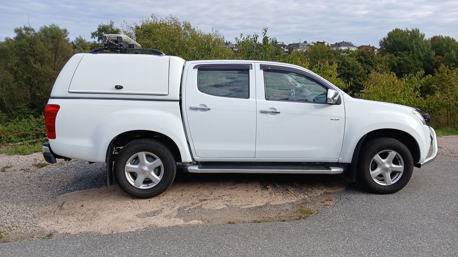Isuzu D-Max Crew Cab 2.5 4WD Automatic, 5-trins, 163ps, 2013