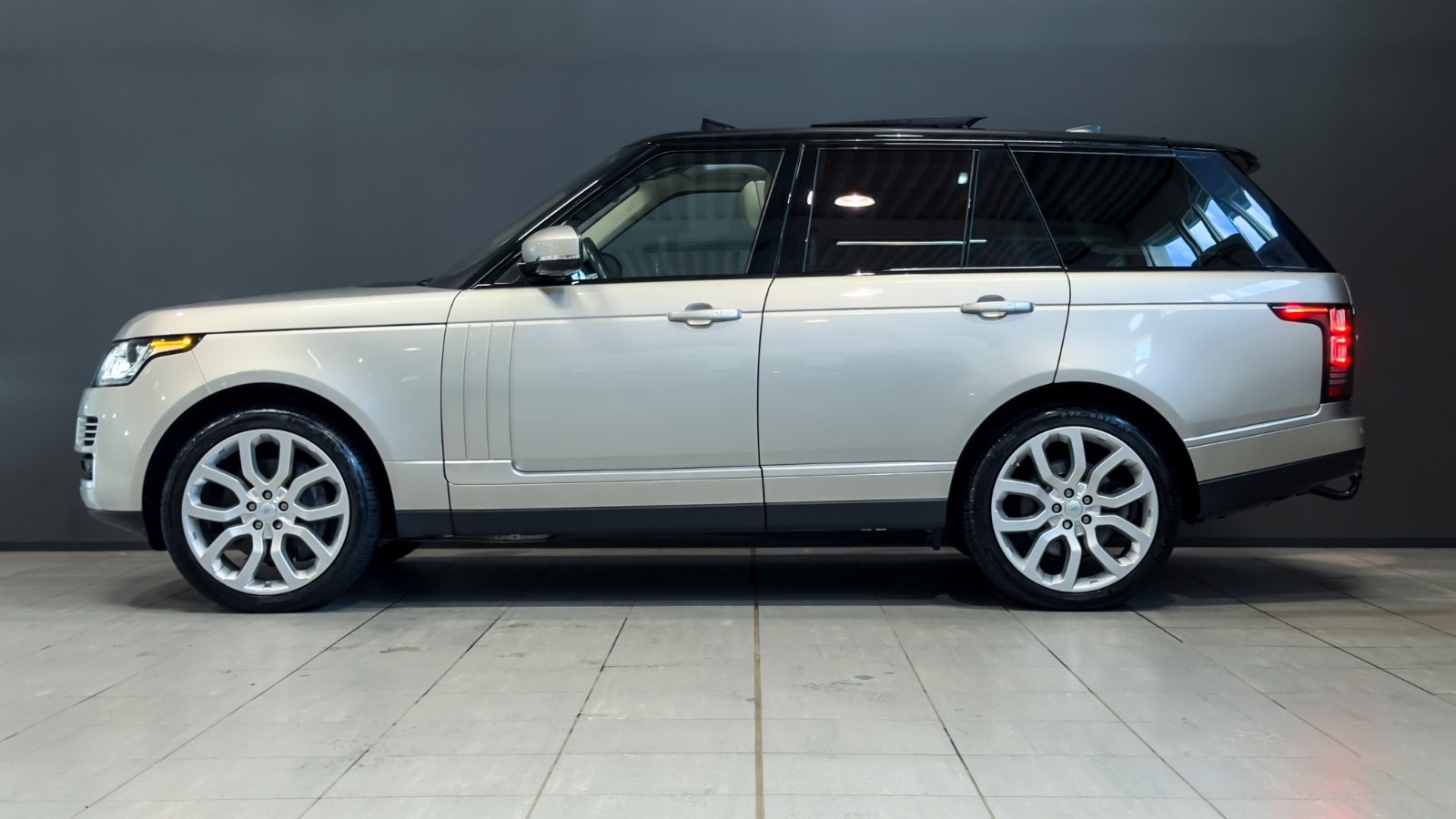 Land Rover Range Rover 4.4 SDV8 4WD Automatisk, 8-trinn, 340hk, 2017