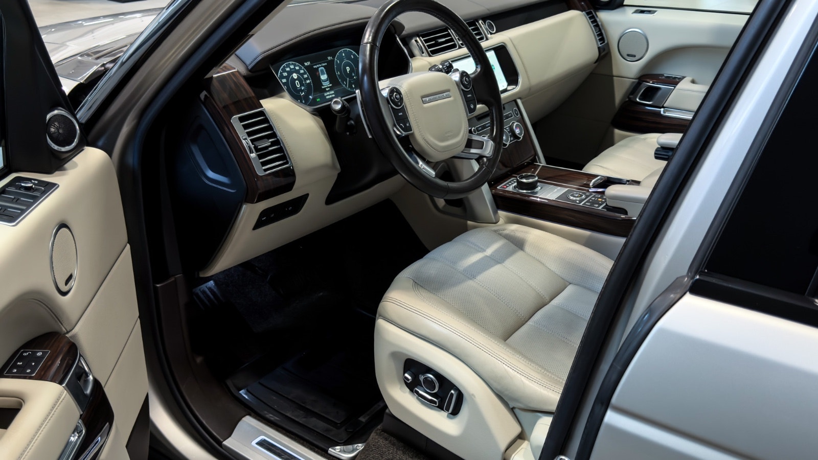 Land Rover Range Rover 4.4 SDV8 4WD Automatisk, 8-trinn, 340hk, 2017