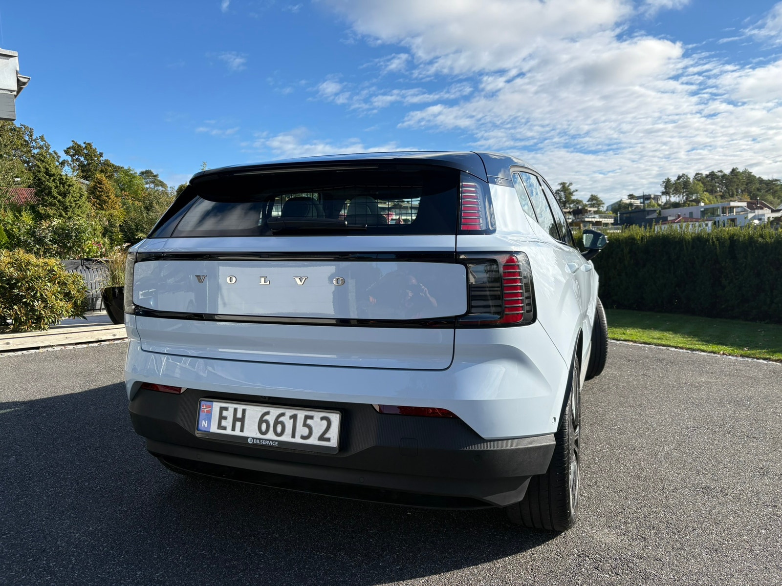 Volvo EX30 Twin Motor Performance, 428hp, 2024