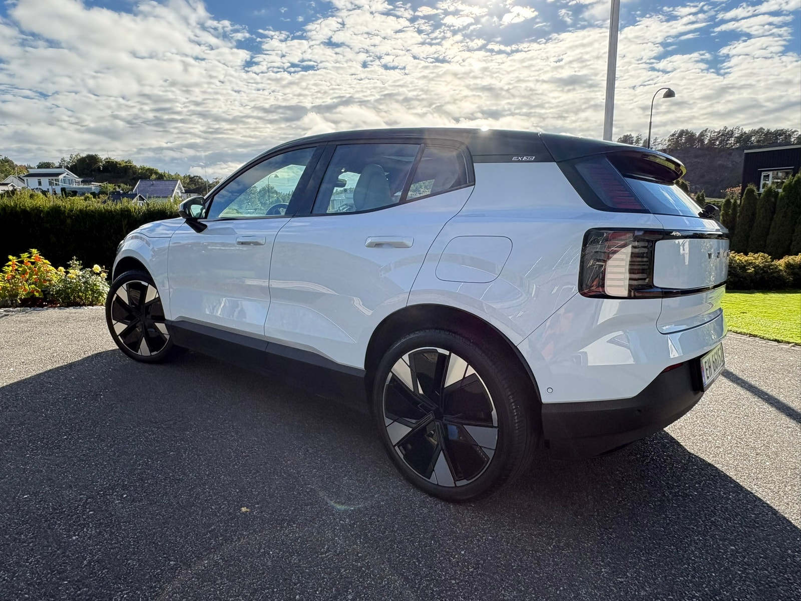 Volvo EX30 Twin Motor Performance, 428hp, 2024