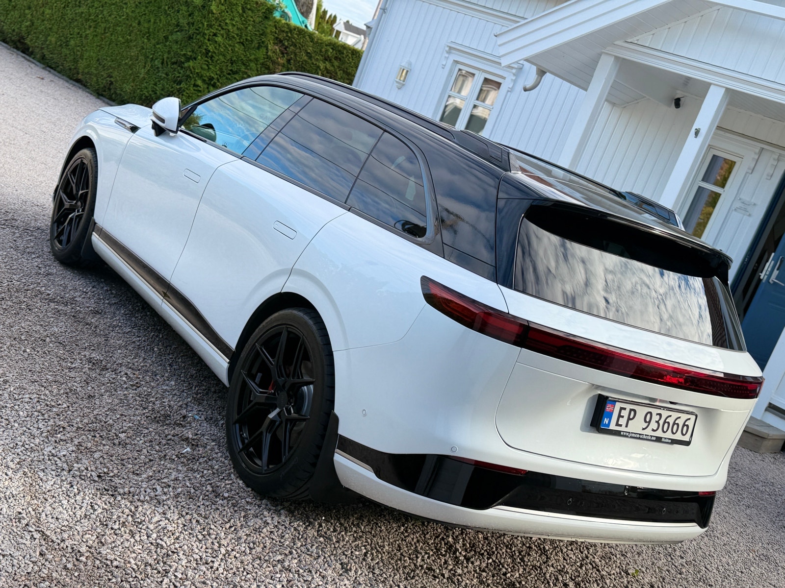 XPENG G9 Performance, 575ps, 2025