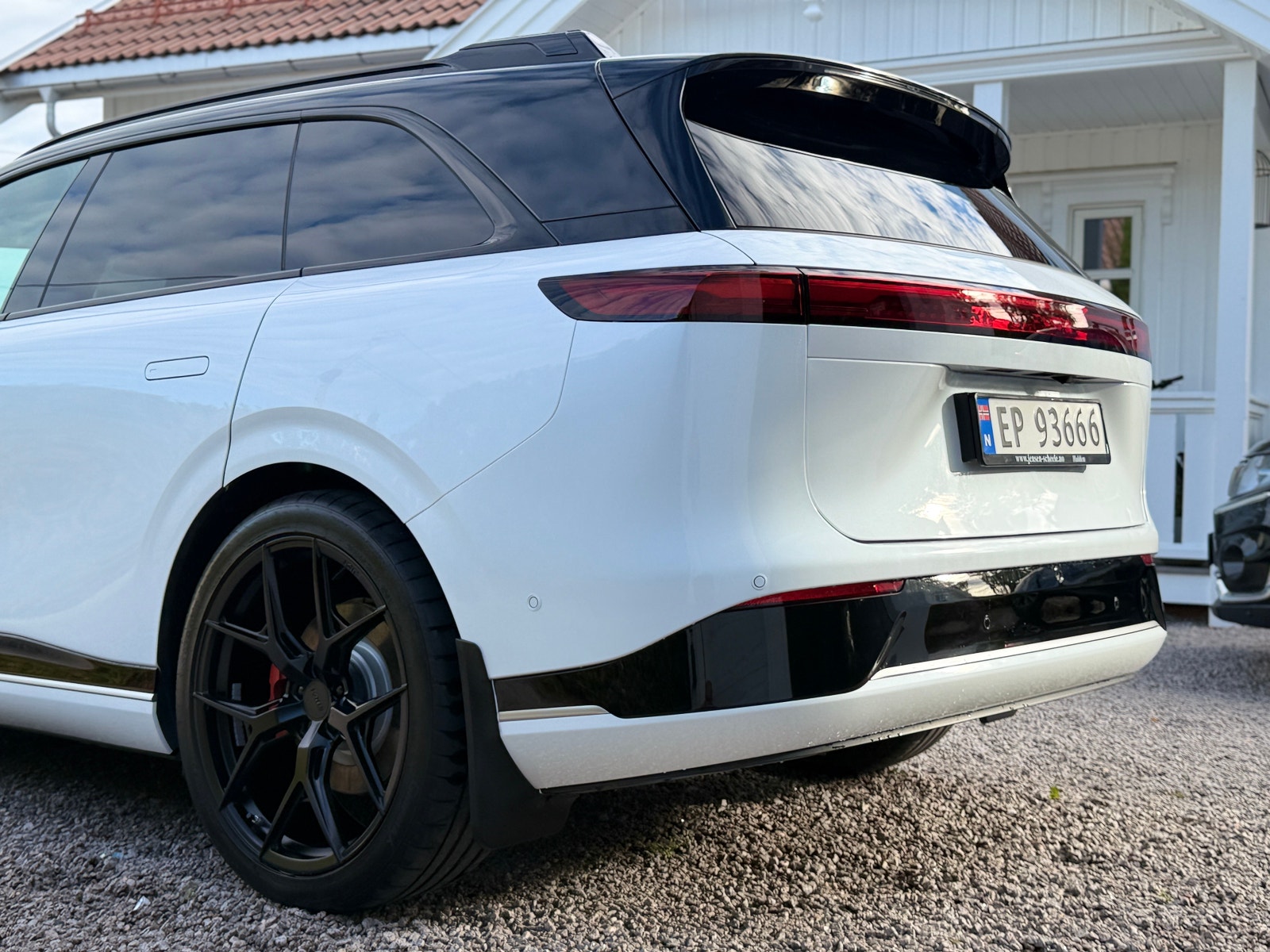 XPENG G9 Performance, 575ps, 2025
