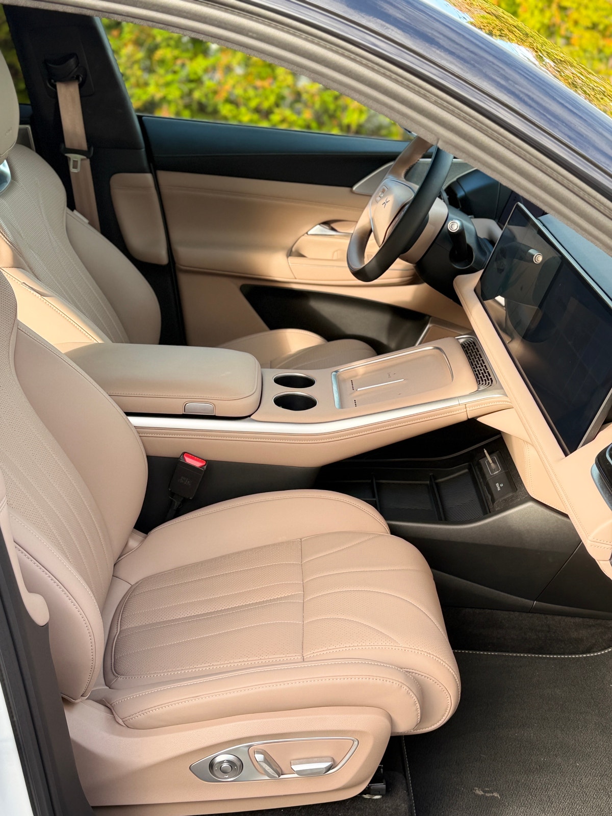 XPENG G9 Performance, 575ps, 2025
