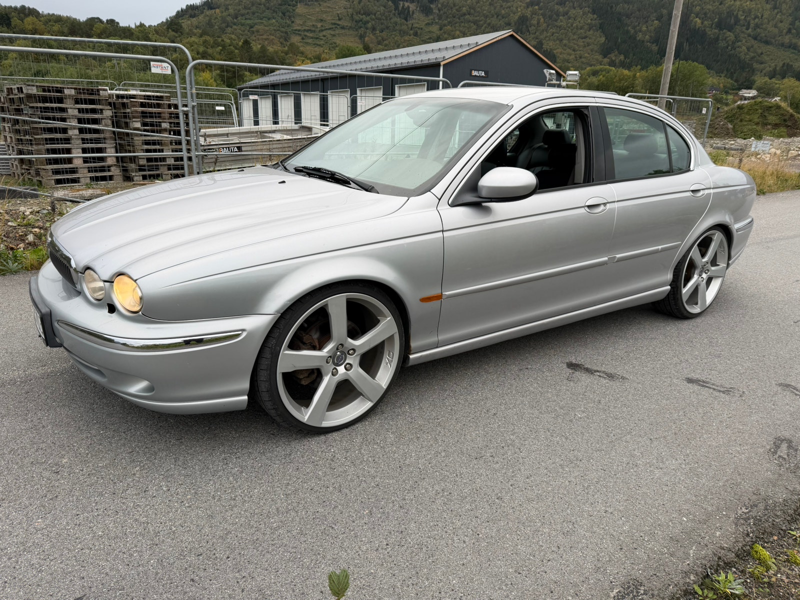 Jaguar X-Type 2.5 V6 4x4 Automatic, 196hp, 2001