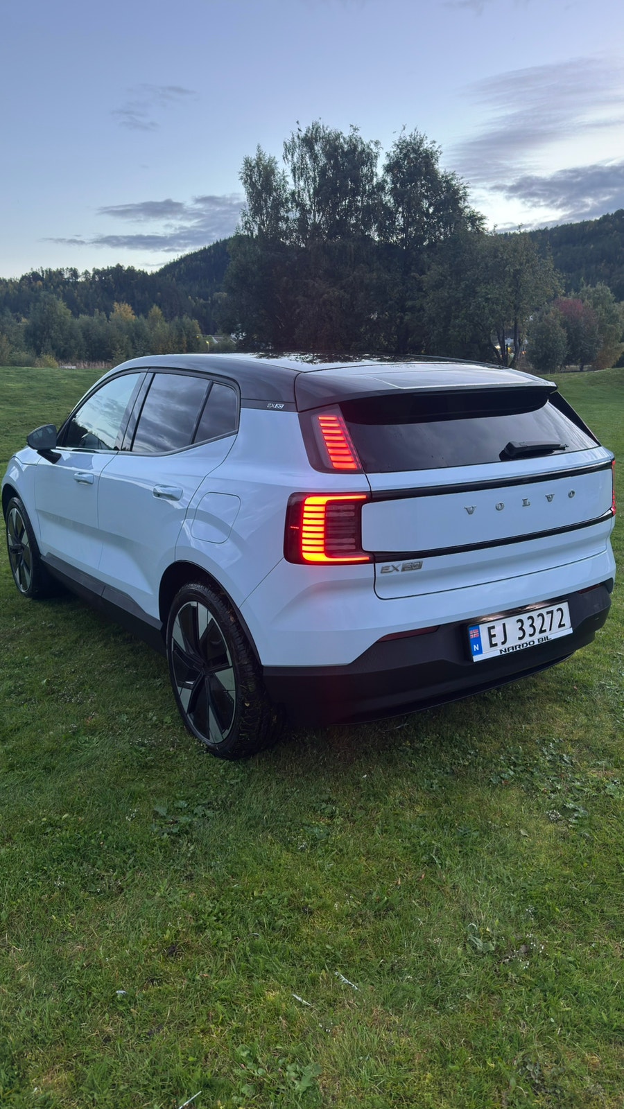 Volvo EX30 Single Motor Extended Range, 272hp, 2025