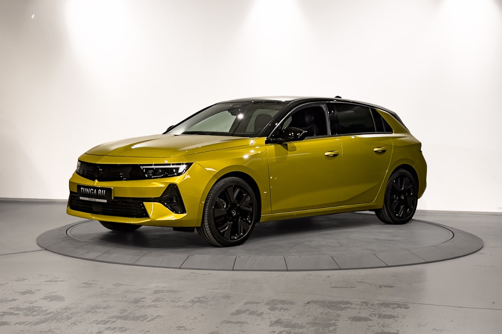 Opel Astra Electric, 156ps, 2024