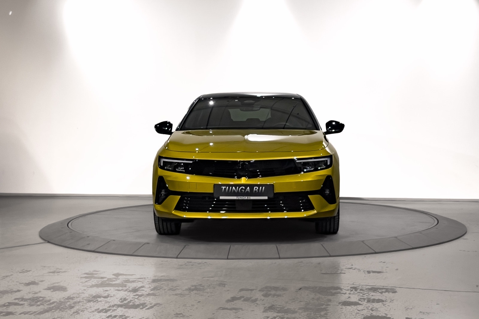 Opel Astra Electric, 156ps, 2024
