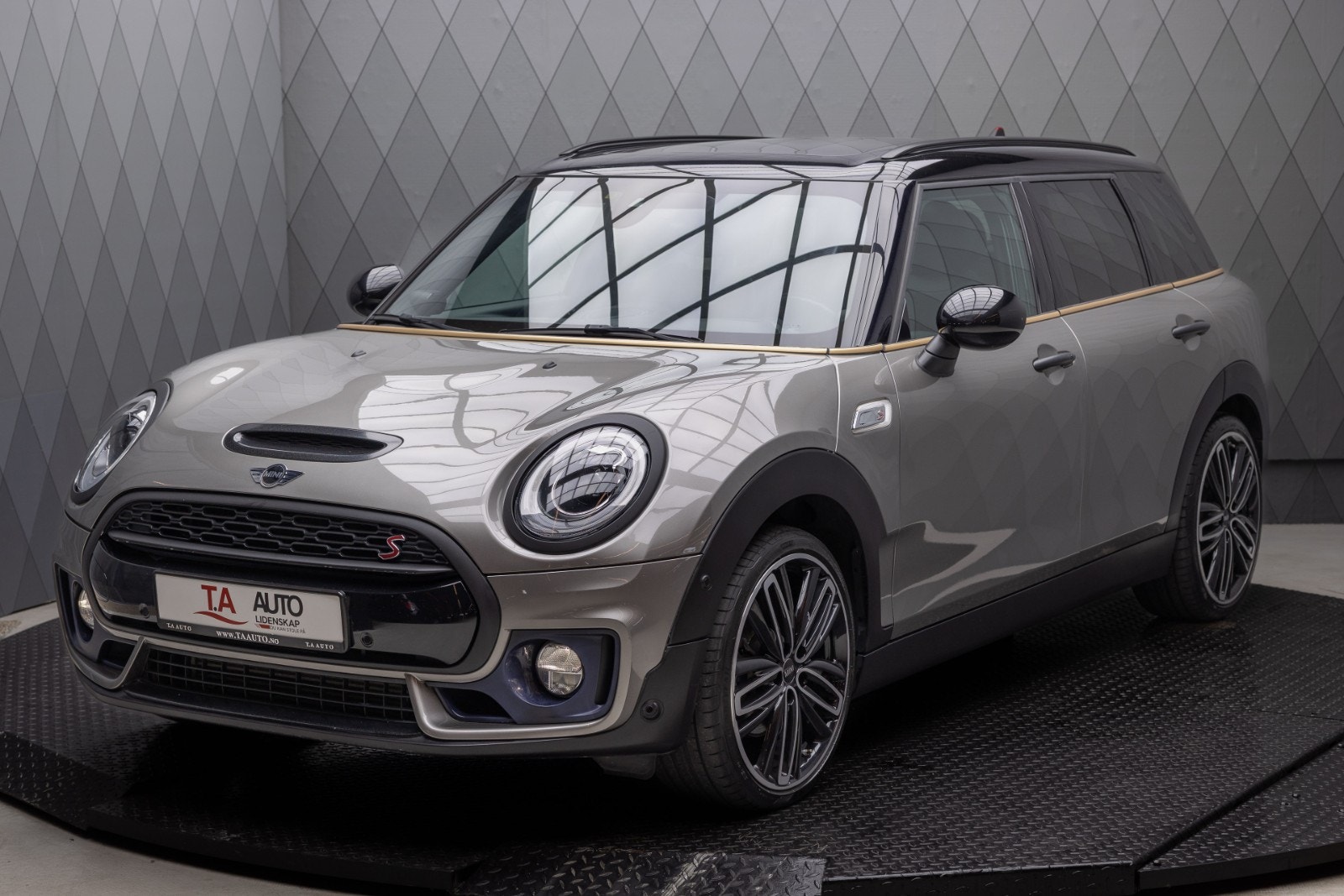 MINI Cooper S ALL4 Clubman Automatic, 192hp, 2016