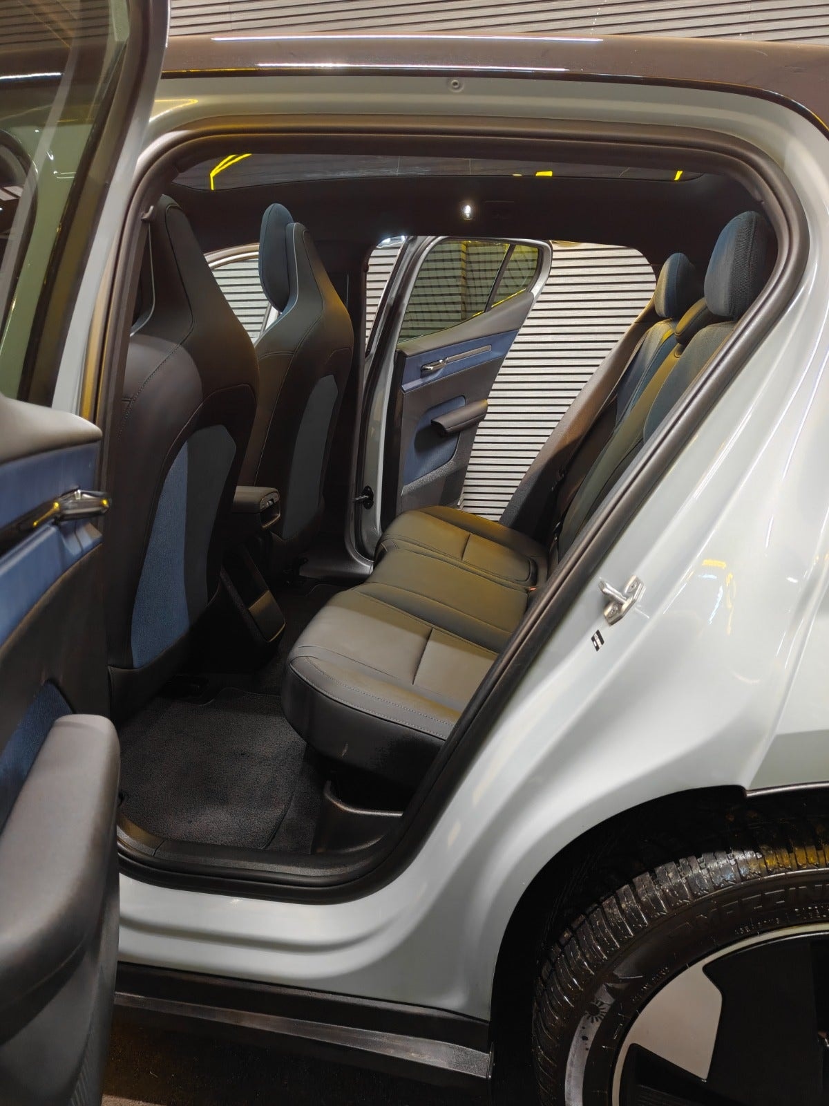Volvo EX30 Single Motor Extended Range, 272hp, 2024