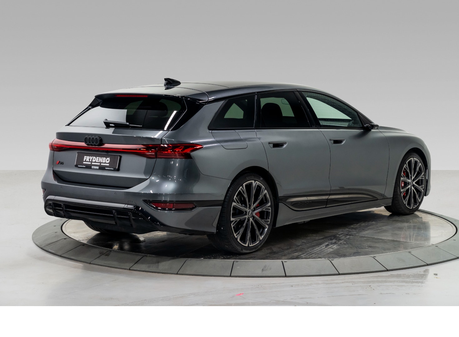 Audi S6 Avant e-tron, 503ps, 2025