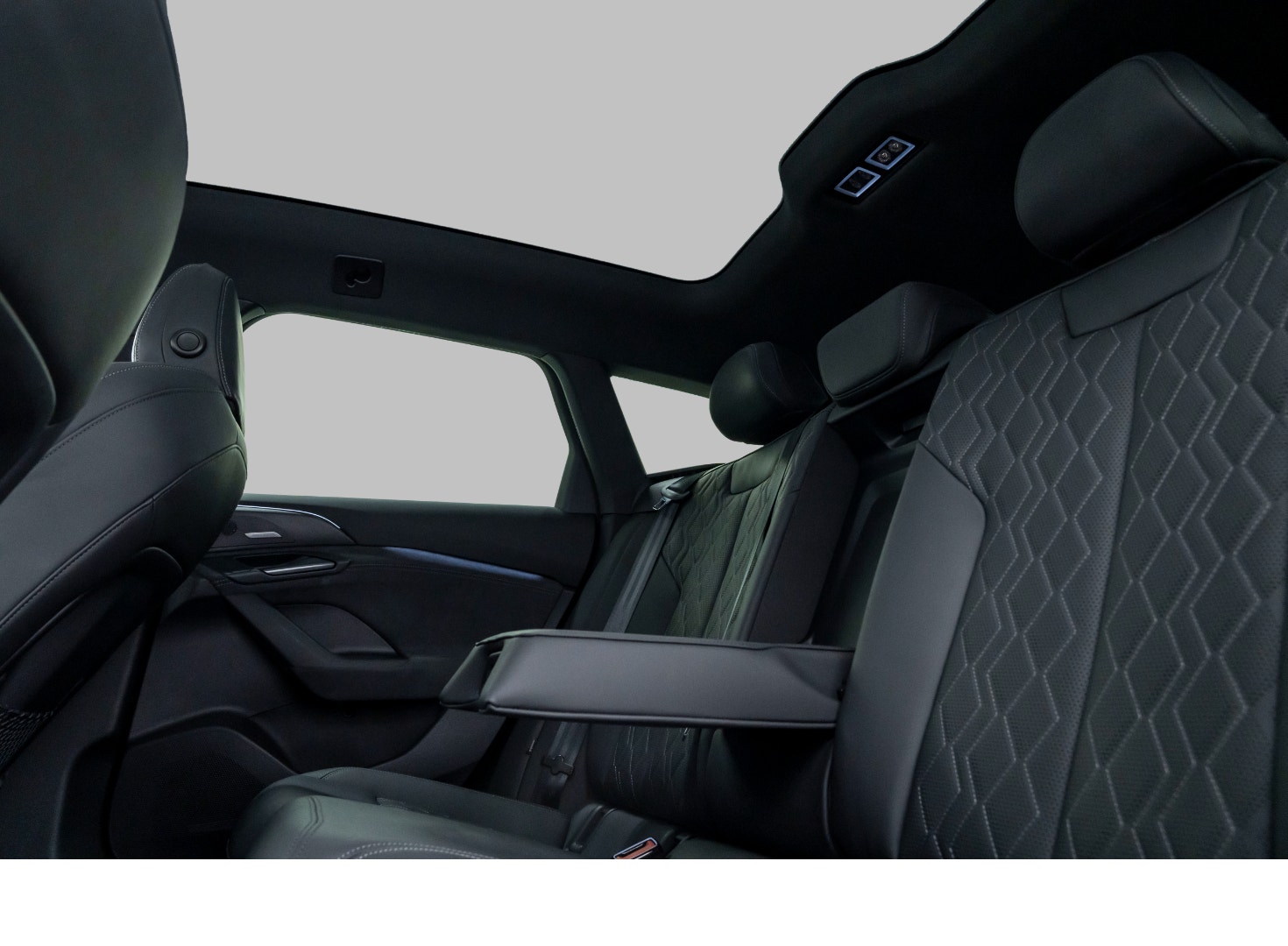 Audi S6 Avant e-tron, 503ps, 2025