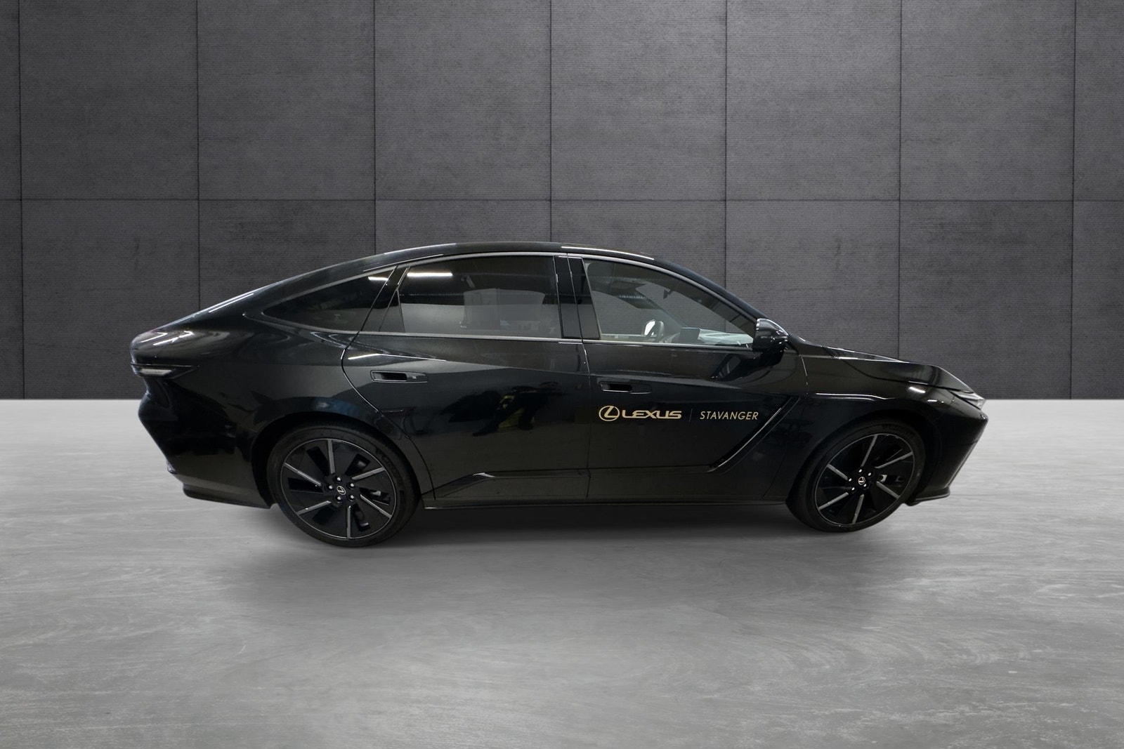 Lexus ES 500e, 343ps, 2026