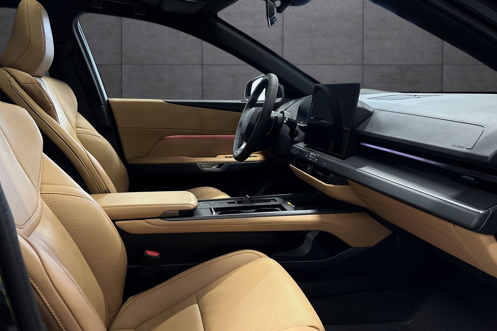 Lexus ES 500e, 343ps, 2026