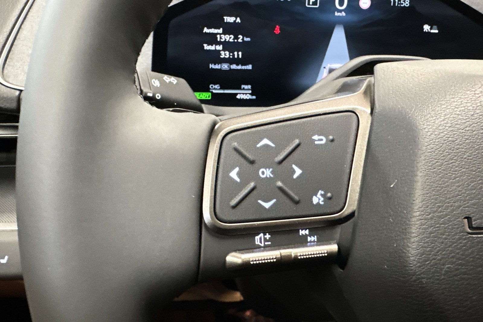 Lexus ES 500e, 343ps, 2026