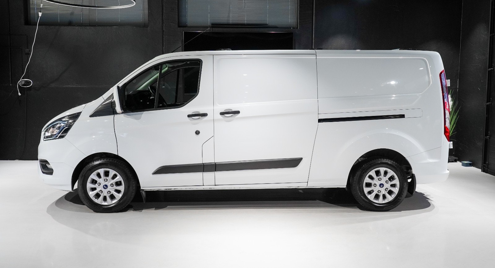Ford Transit Custom 340 2.0 EcoBlue Manual, 130hp, 2021