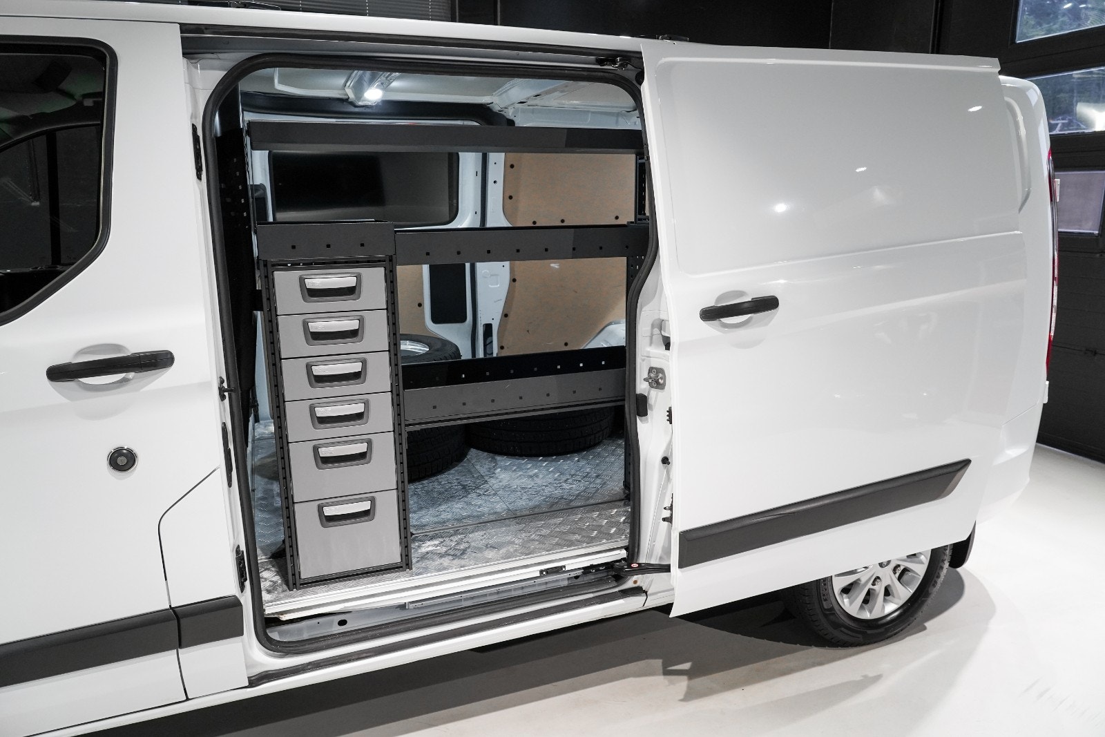 Ford Transit Custom 340 2.0 EcoBlue Manual, 130hp, 2021