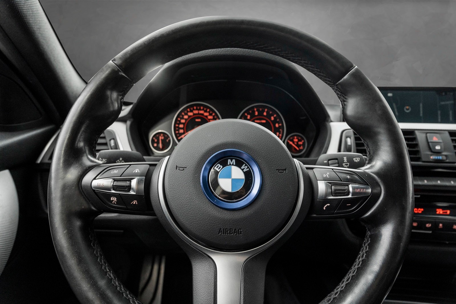 BMW 330e Sedan Steptronic, 8-trins, 252ps, 2017