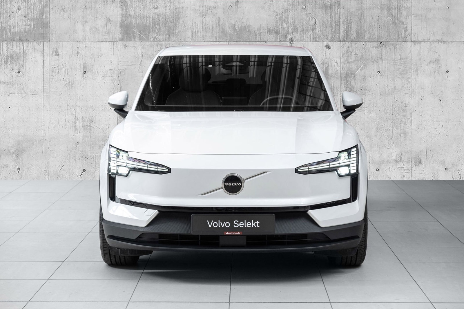 Volvo EX30 Single Motor Extended Range, 272hp, 2025